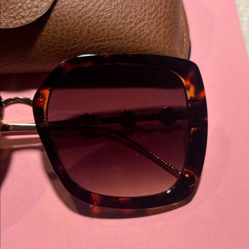 Tortoise Shell Sunglasses with Case - Picture 2 of 4